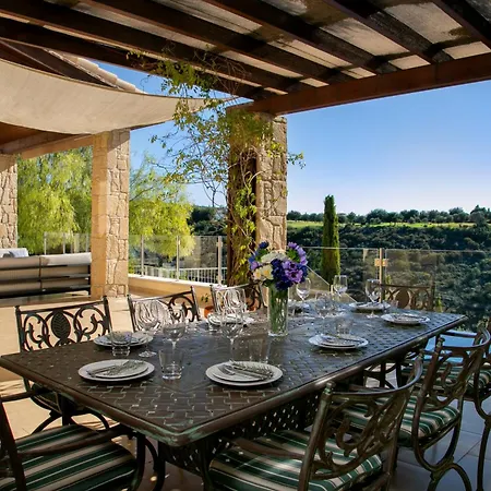 Aphrodite Hills Resort 4*