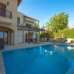 Aphrodite Hills Resort 4*