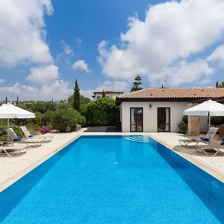 Aphrodite Hills 4*