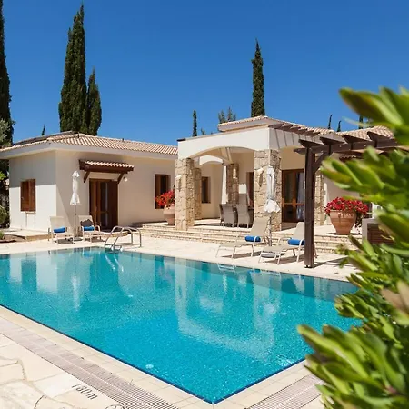 Aphrodite Hills 4*