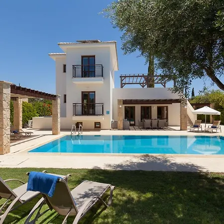 Aphrodite Hills 4*