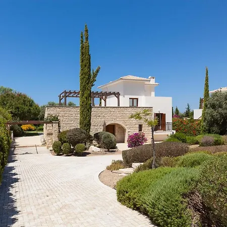 Aphrodite Hills 4*
