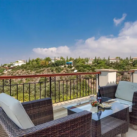 Aphrodite Hills 4*