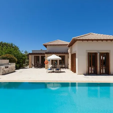 Aphrodite Hills Θέρετρο 4*