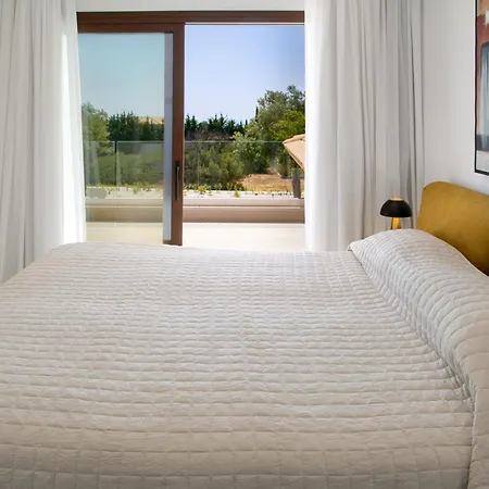 Aphrodite Hills Resort 4*