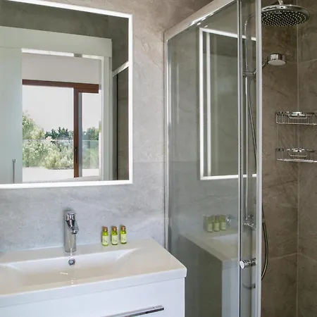 Resort Aphrodite Hills 4*