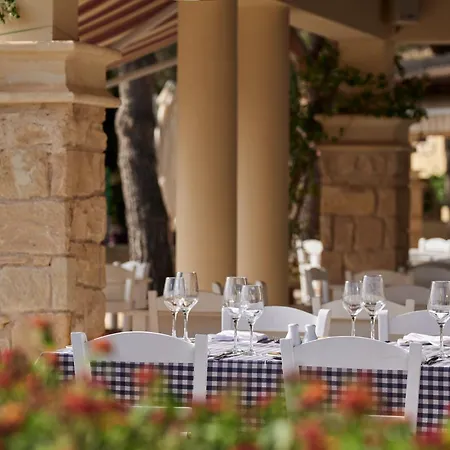 Aphrodite Hills منتجع