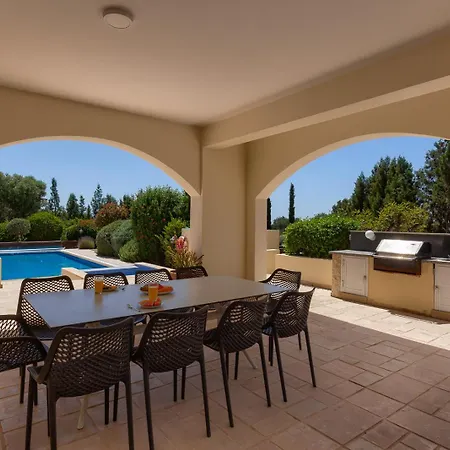 Üdülőközpont Aphrodite Hills 4*