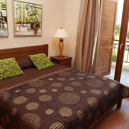 Aphrodite Hills 4*