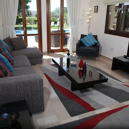 Aphrodite Hills 度假村 4*