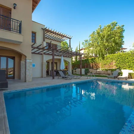 Aphrodite Hills 度假村 4*