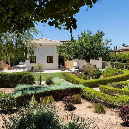 Resort Aphrodite Hills 4*