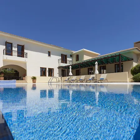 Aphrodite Hills Resort 4*