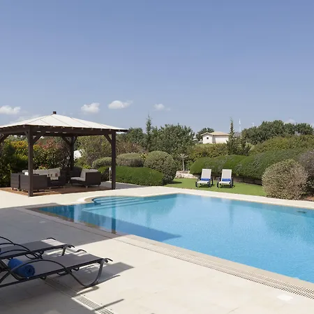 Aphrodite Hills Resort 4*