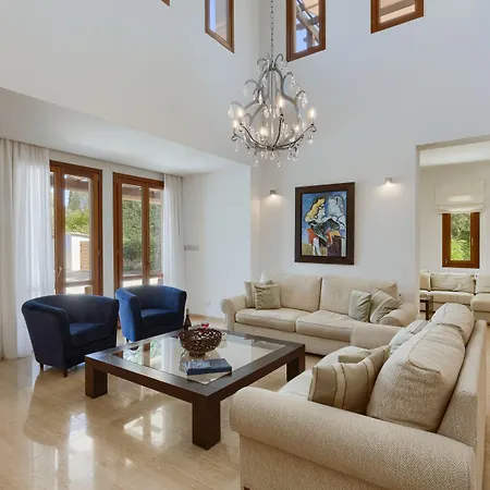 Resort Aphrodite Hills 4*
