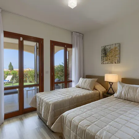 Resort Aphrodite Hills 4*
