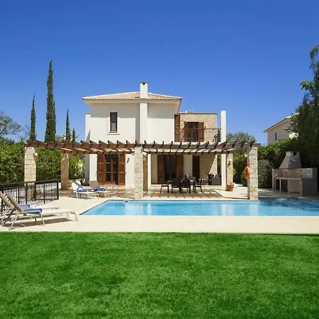 Aphrodite Hills 4*