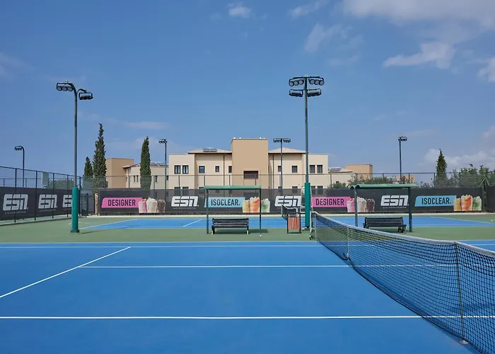 אתר נופש Aphrodite Hills קוקליה