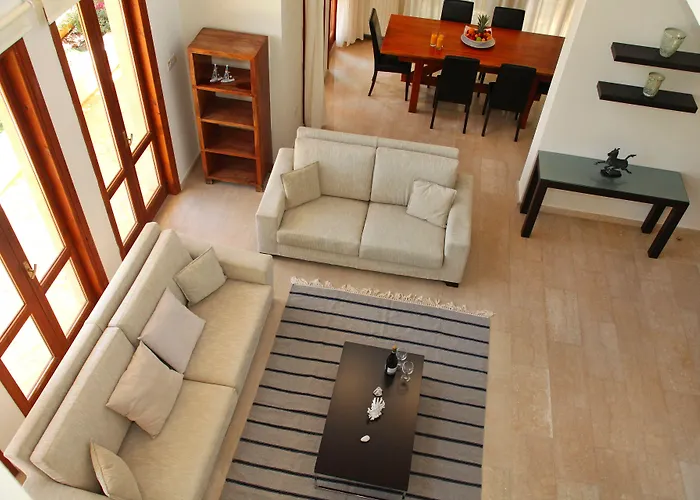 אתר נופש Aphrodite Hills קוקליה