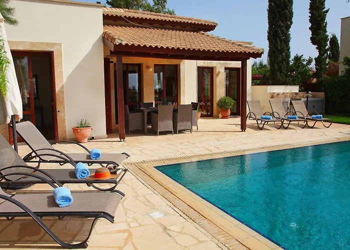 Aphrodite Hills אתר נופש 4*