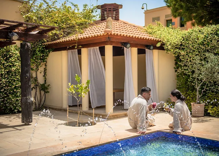 Aphrodite Hills אתר נופש 4*