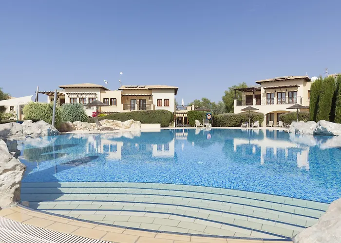 Aphrodite Hills אתר נופש 4*